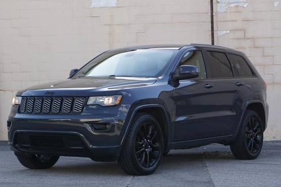 JEEP GRAND CHEROKEE 2018 1C4RJEAG2JC322474 image